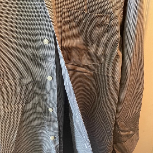 Button up - Picture 6 of 7